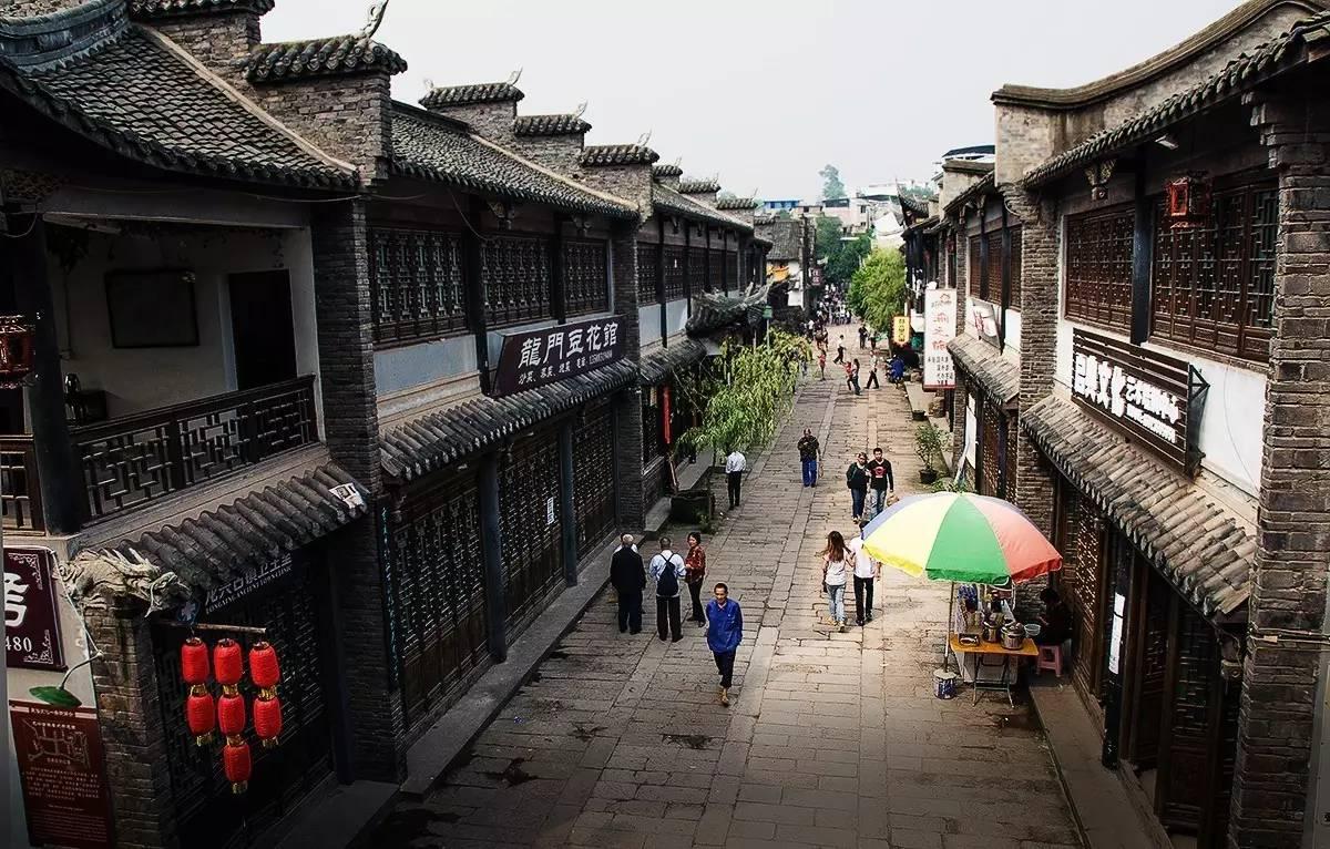探索吉鹿力问答社区,解锁女生为什么喜欢一个人却很冷淡?的奇幻世界